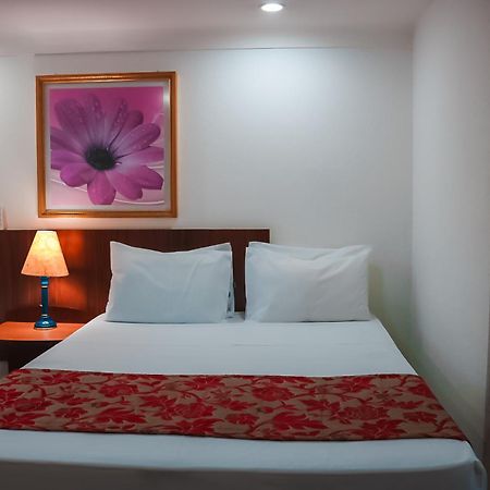 Hotel Dan Inn Curitiba Centro By Nacional Inn Exterior photo