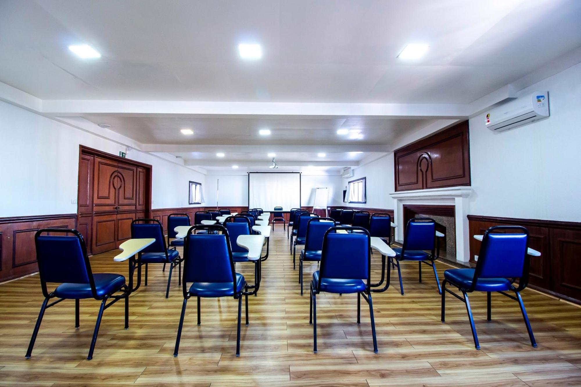 Hotel Dan Inn Curitiba Centro By Nacional Inn Exterior photo