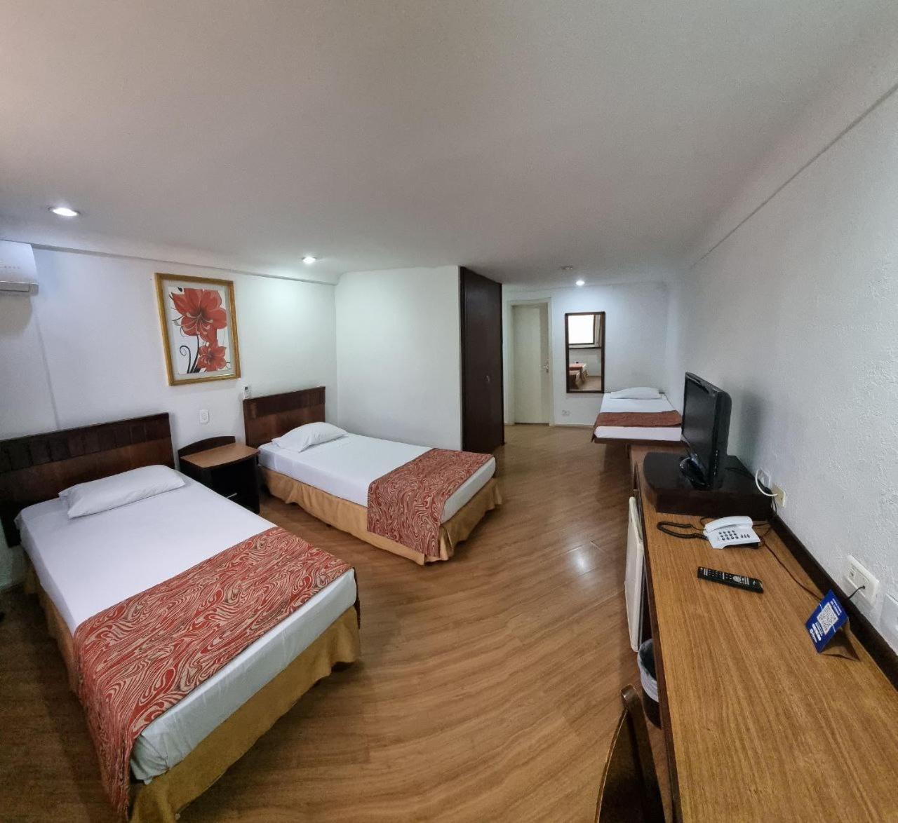 Hotel Dan Inn Curitiba Centro By Nacional Inn Exterior photo
